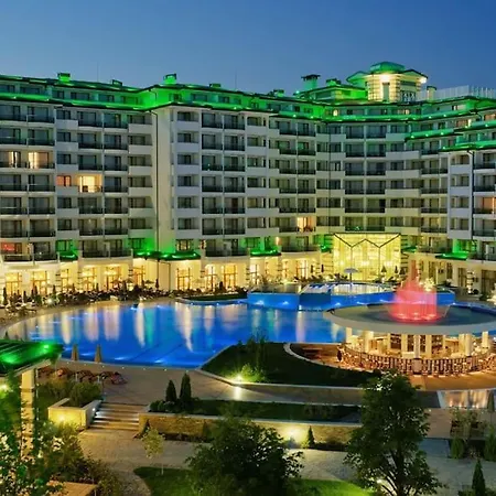 Apartment Penthouse In Emerald Beach, &
