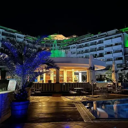 Penthouse In Emerald Beach, & * Ravda